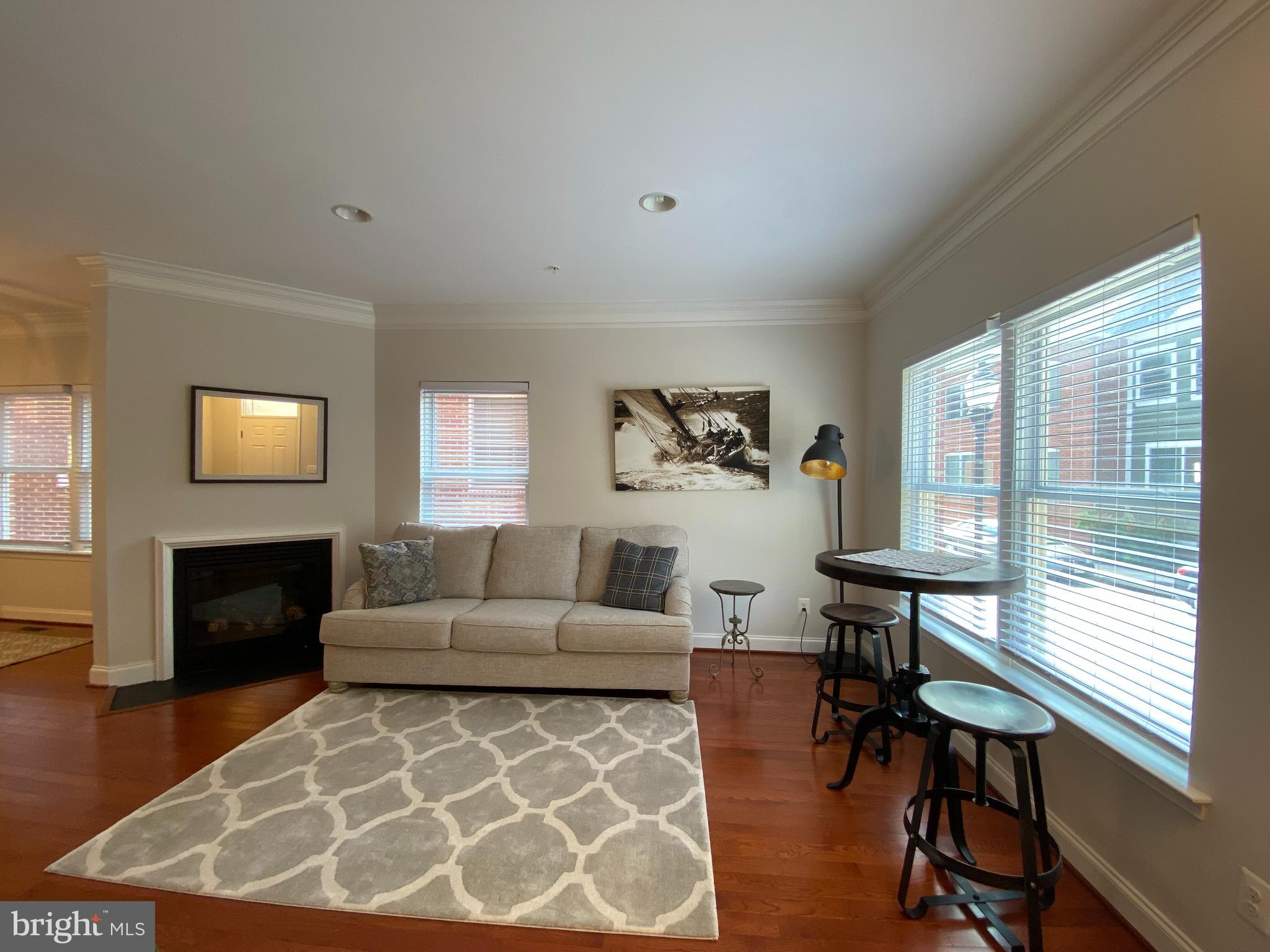 NORTH POINTE - Residential Lease