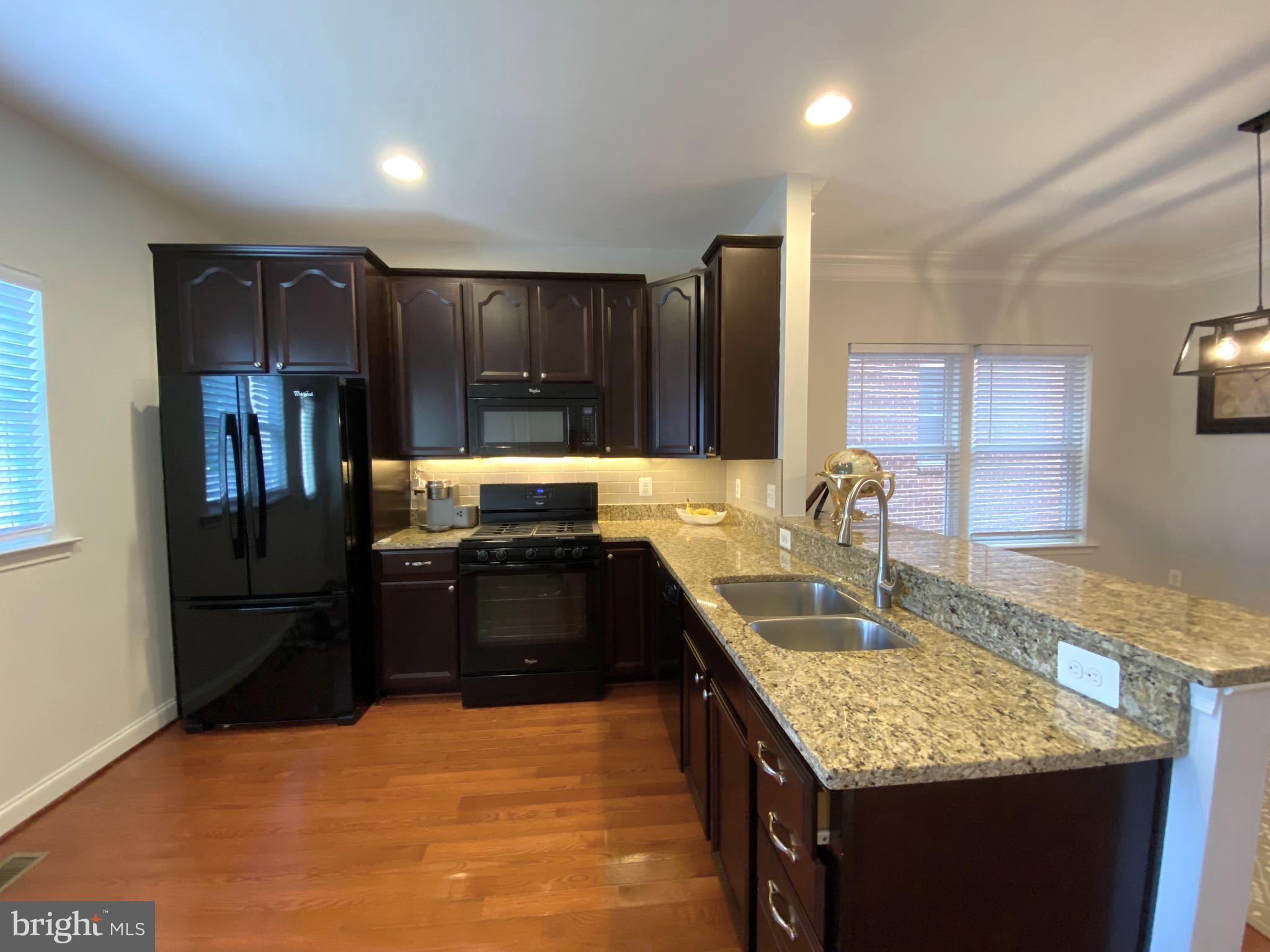 NORTH POINTE - Residential Lease