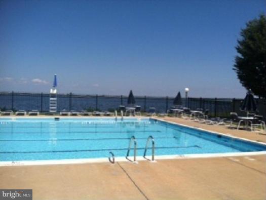 STONEY BEACH - Residential