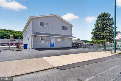 Photo of 162 W Ridge Street, LANSFORD, PA 18232 (MLS # PACC2007802)