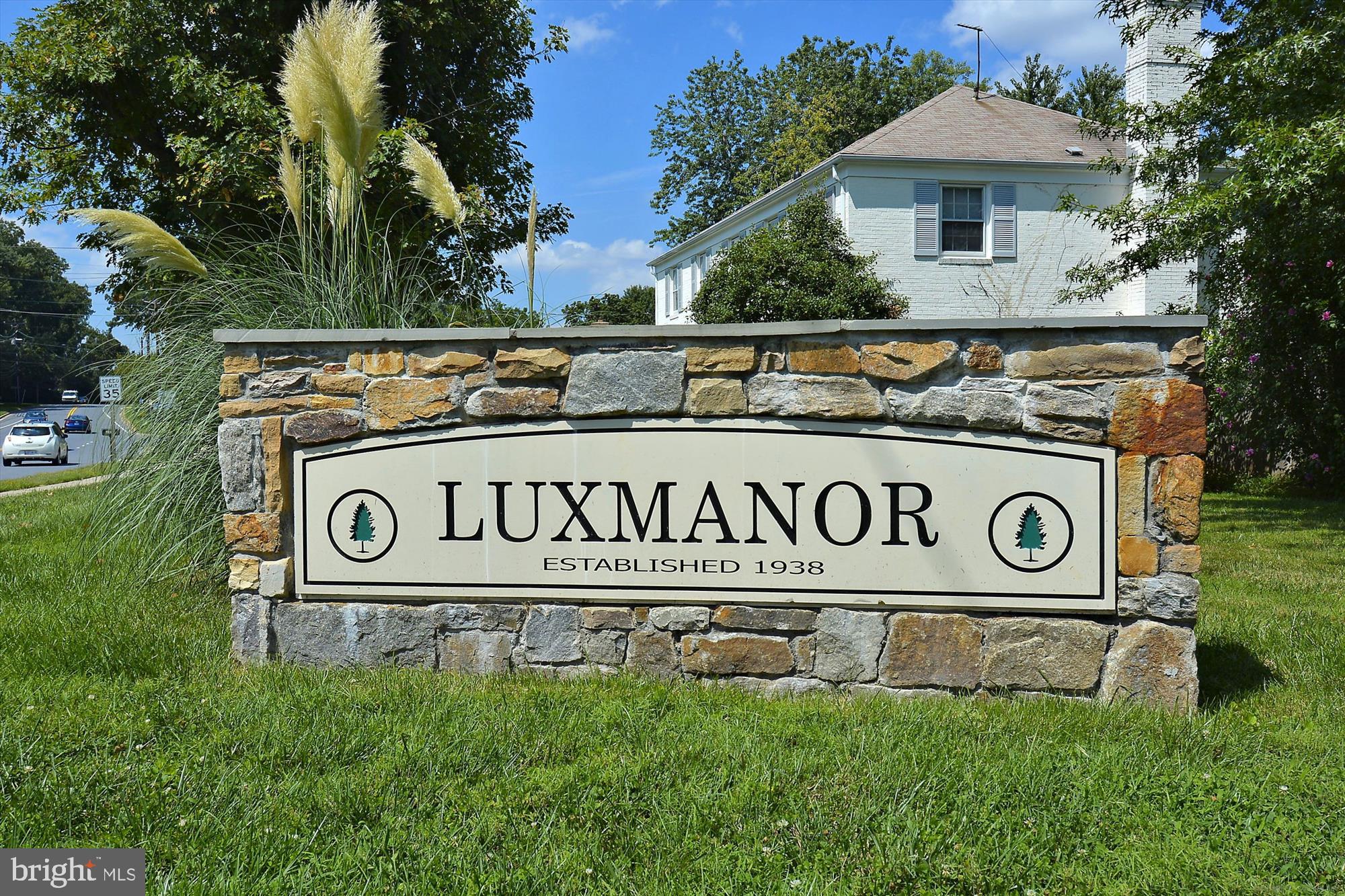 LUXMANOR - Residential