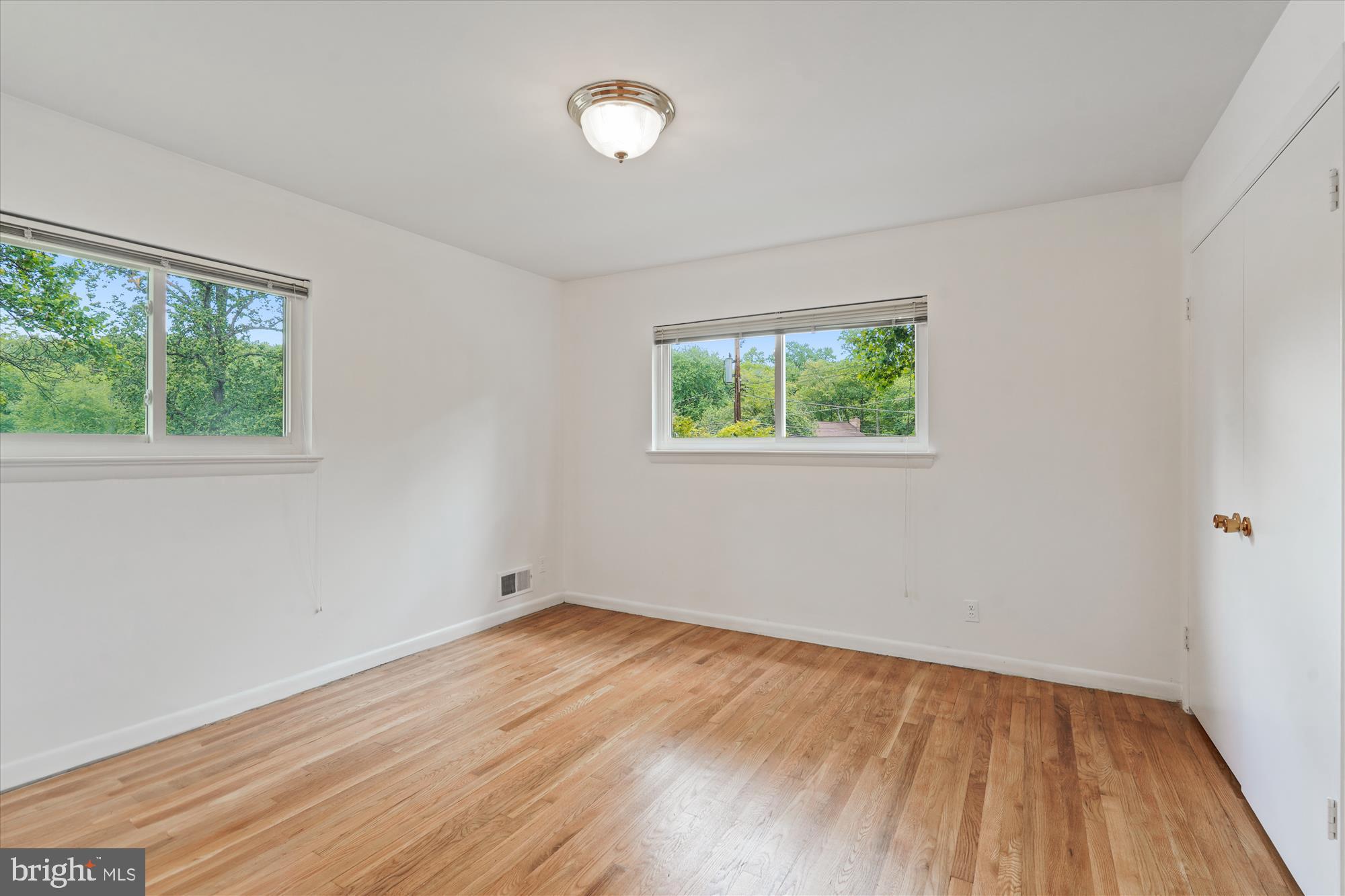 LUXMANOR - Residential