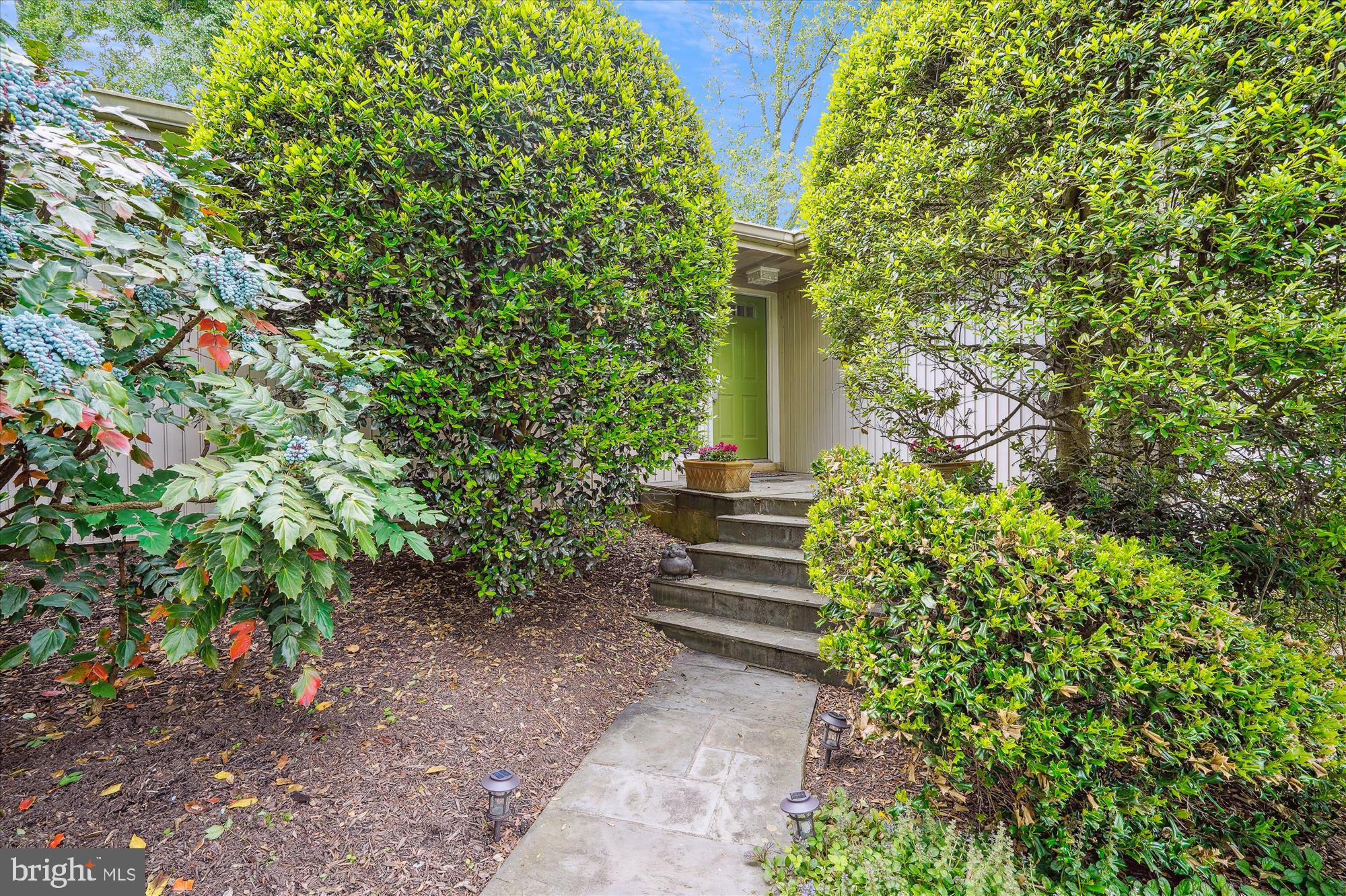 LUXMANOR - Residential