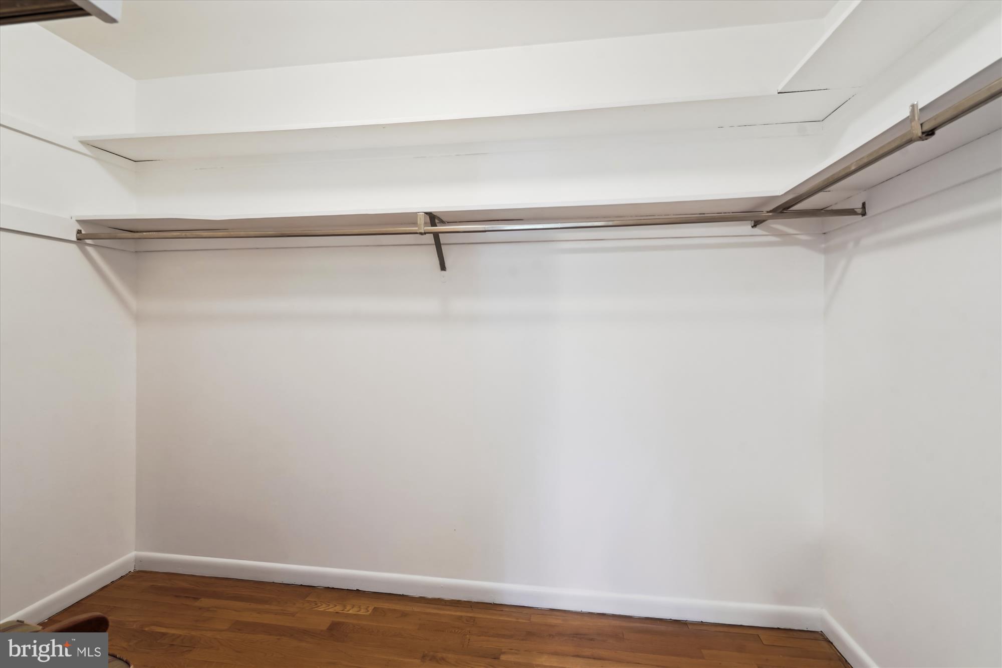 LUXMANOR - Residential