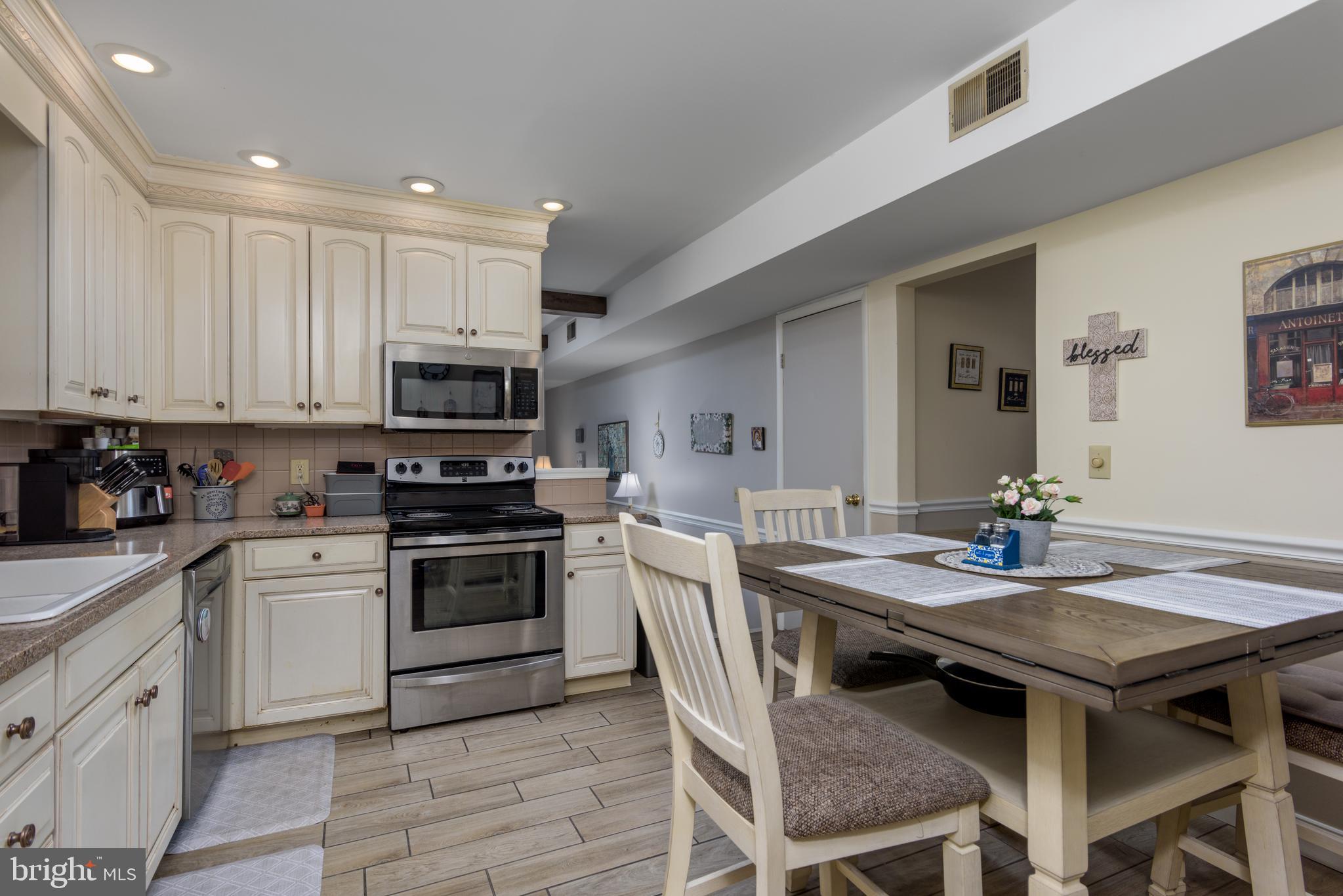 ROLLING RIDGE II - Residential