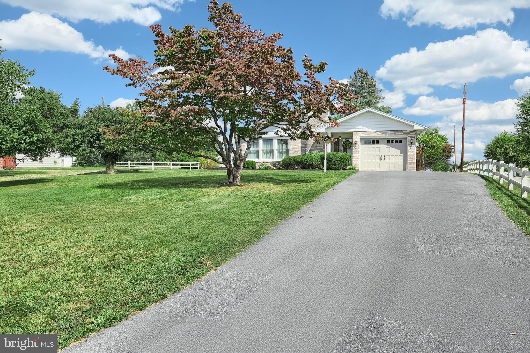 YORK SPRINGS - Residential