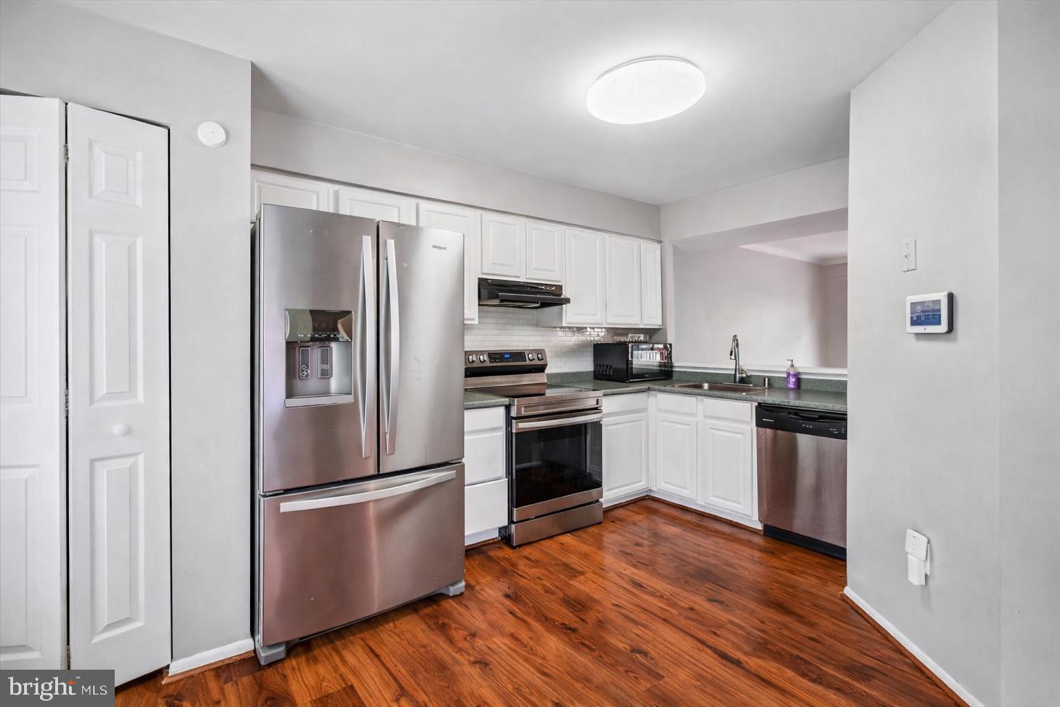 9469 CLOCKTOWER LANE