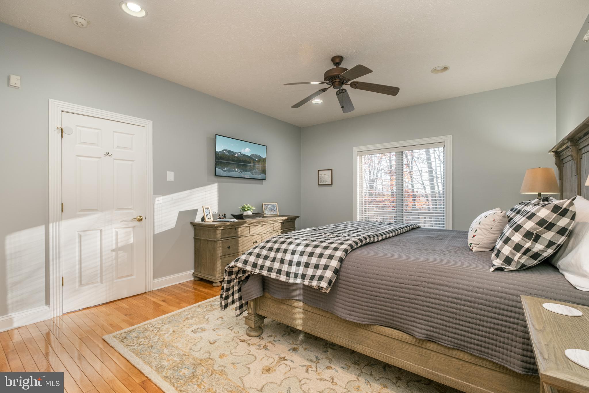 WATERSIDE AT WISP - Residential