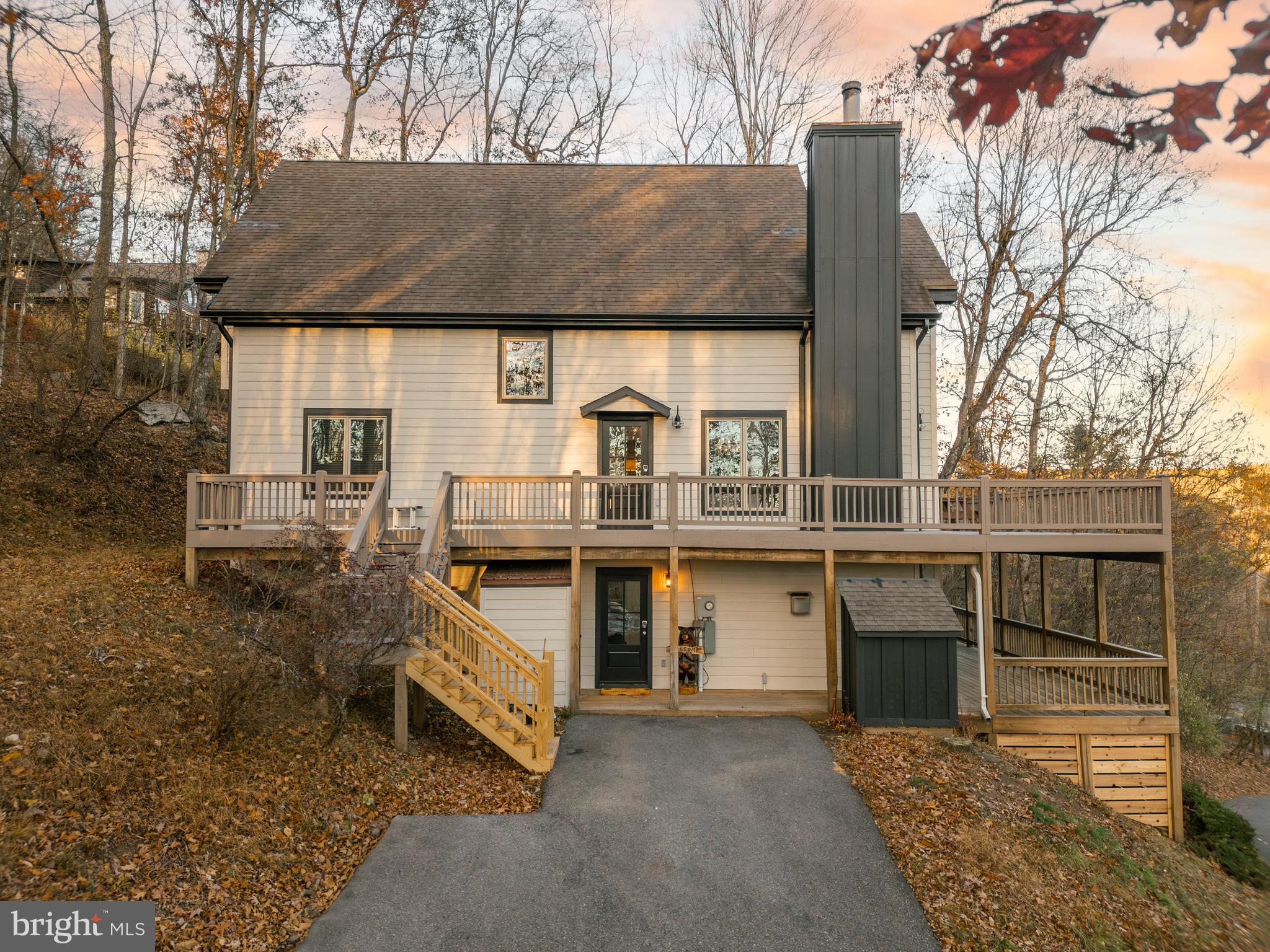 WATERSIDE AT WISP - Residential