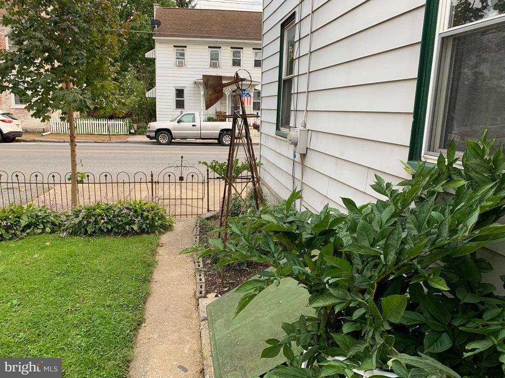 Photo of 118 W MAIN ST, FREDERICKSBURG, PA 17026 (MLS # PALN2011748)