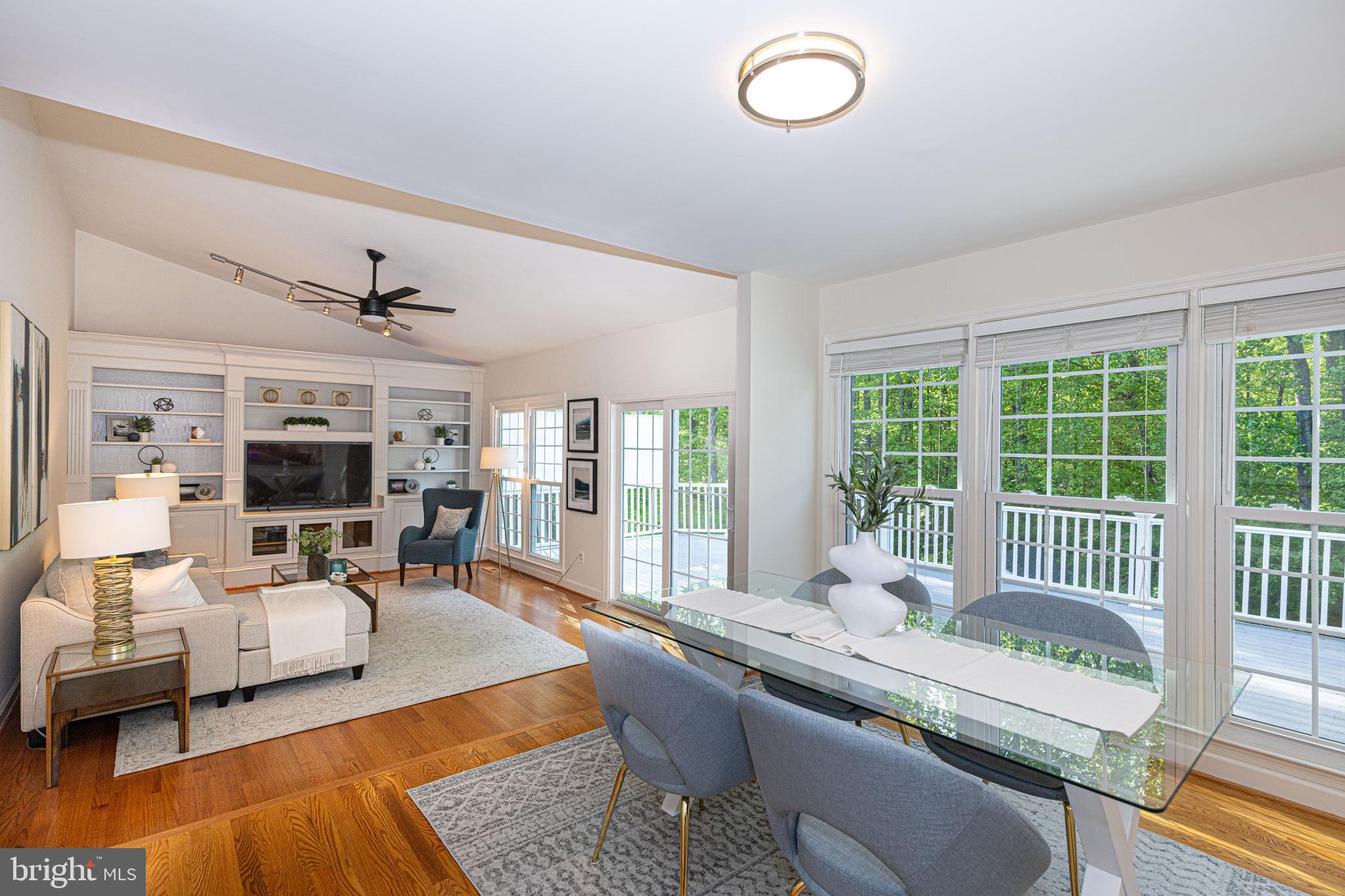 9126 JOHN WAY
