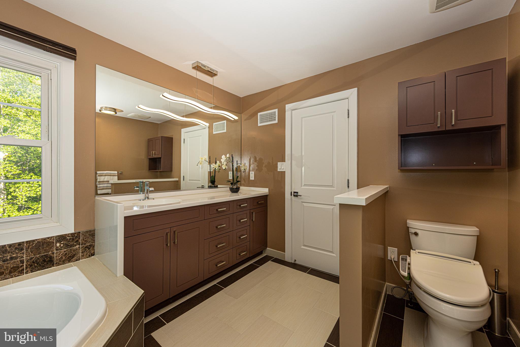 TRIPLE RIDGE - Residential