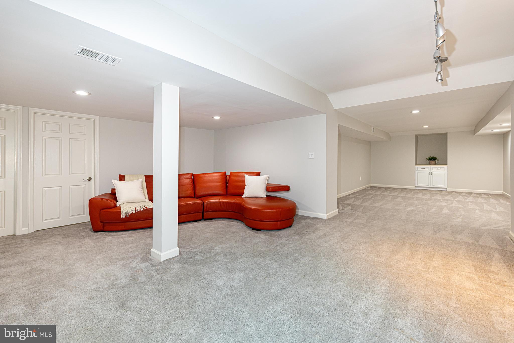 TRIPLE RIDGE - Residential