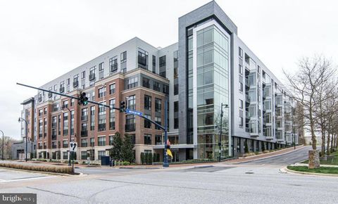 145 RIVERHAVEN DR 518 OXON HILL MD 20745