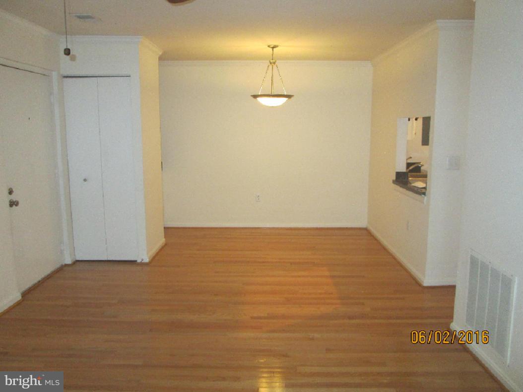 FLOWER HILL - Residential Lease