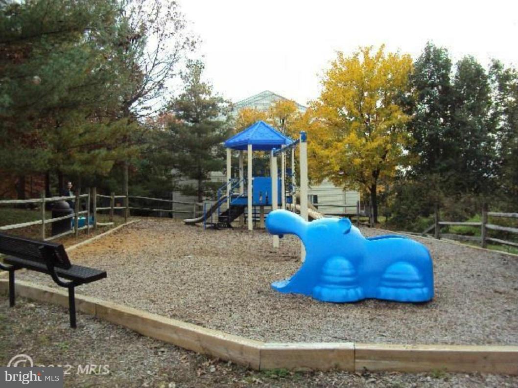 FLOWER HILL - Residential Lease