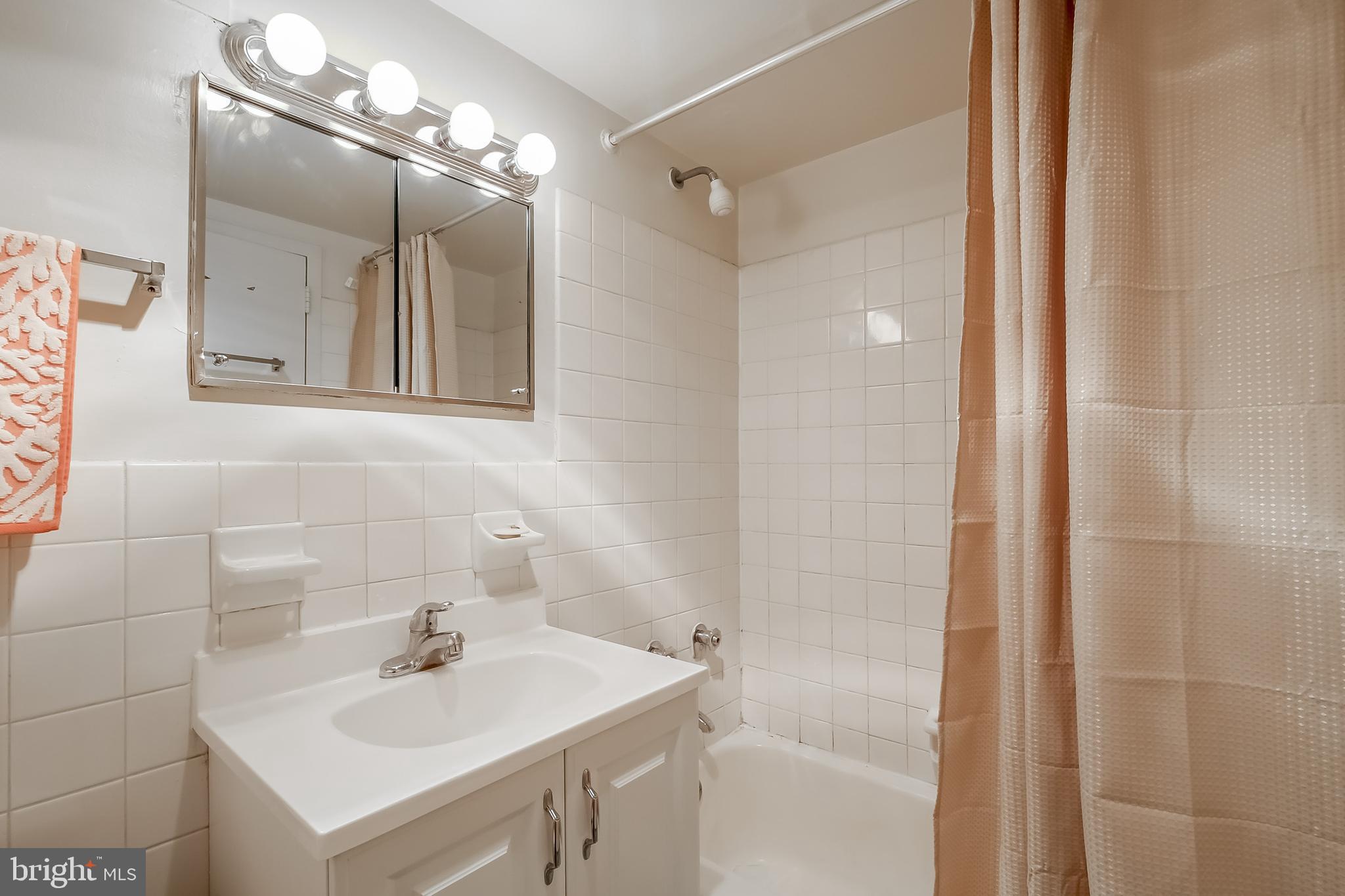 RITTENHOUSE SQUARE - Residential Lease