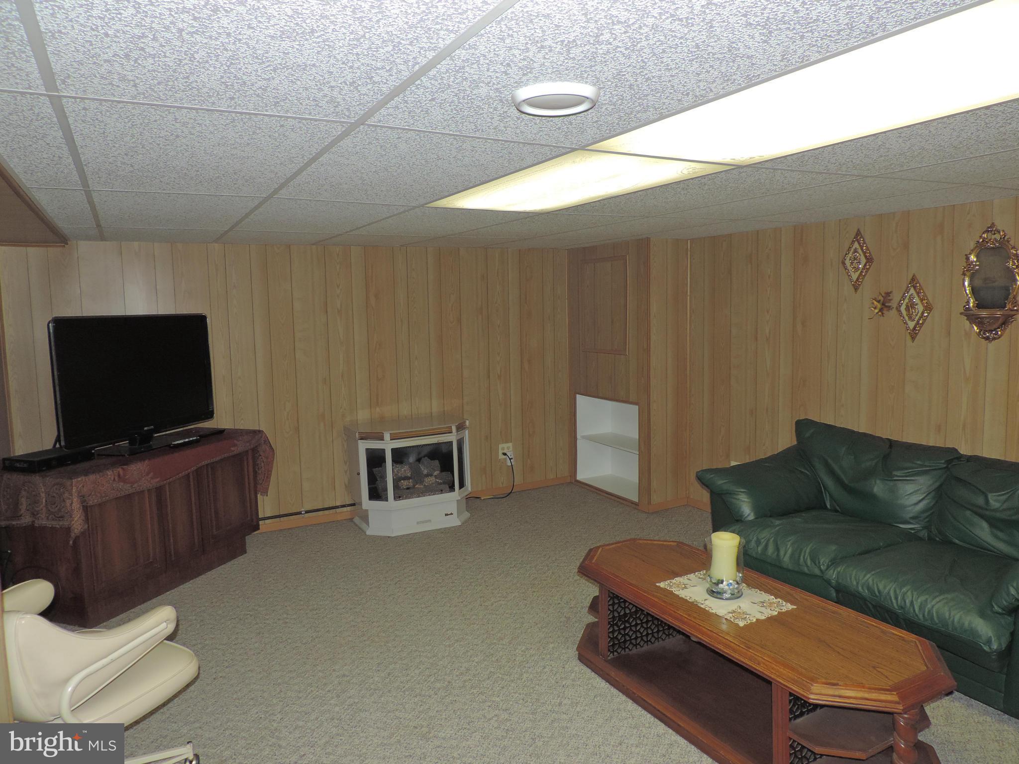 ABERDEEN HILLS - Residential