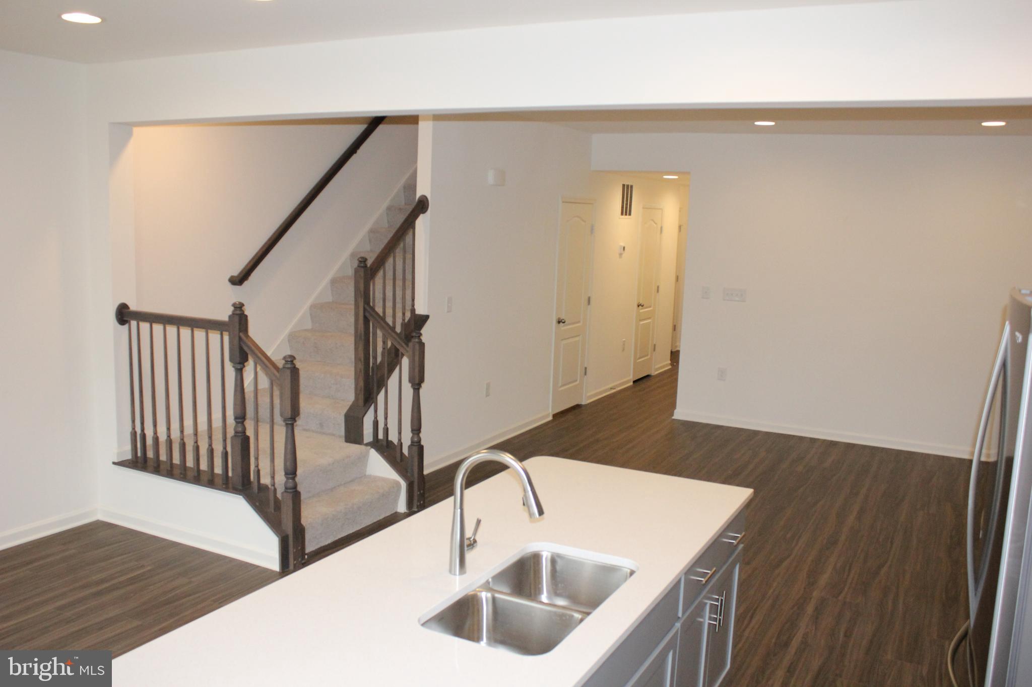 FREEDOM MANOR - Residential Lease