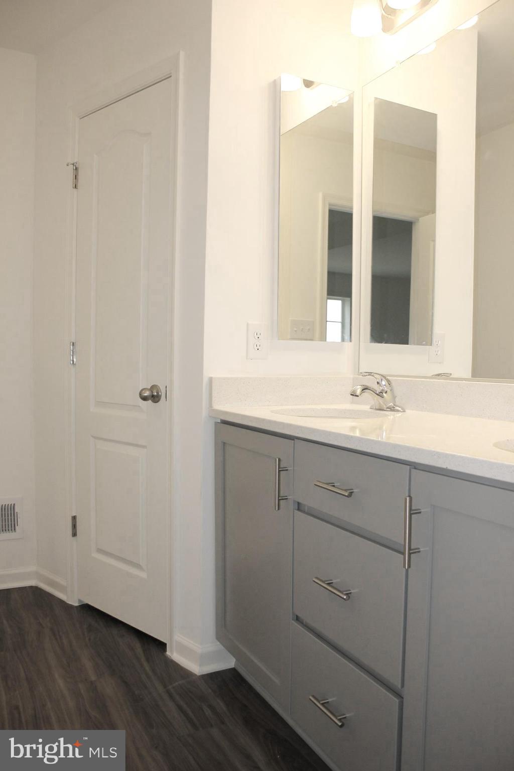 FREEDOM MANOR - Residential Lease