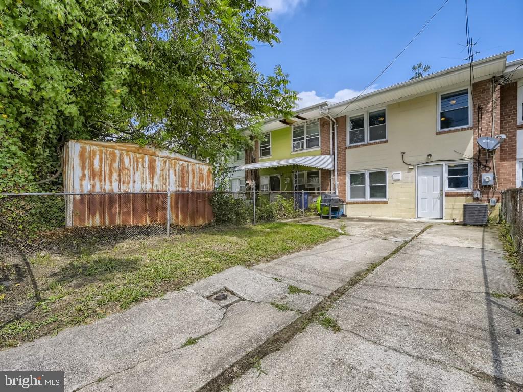 FRANKFORD - Residential