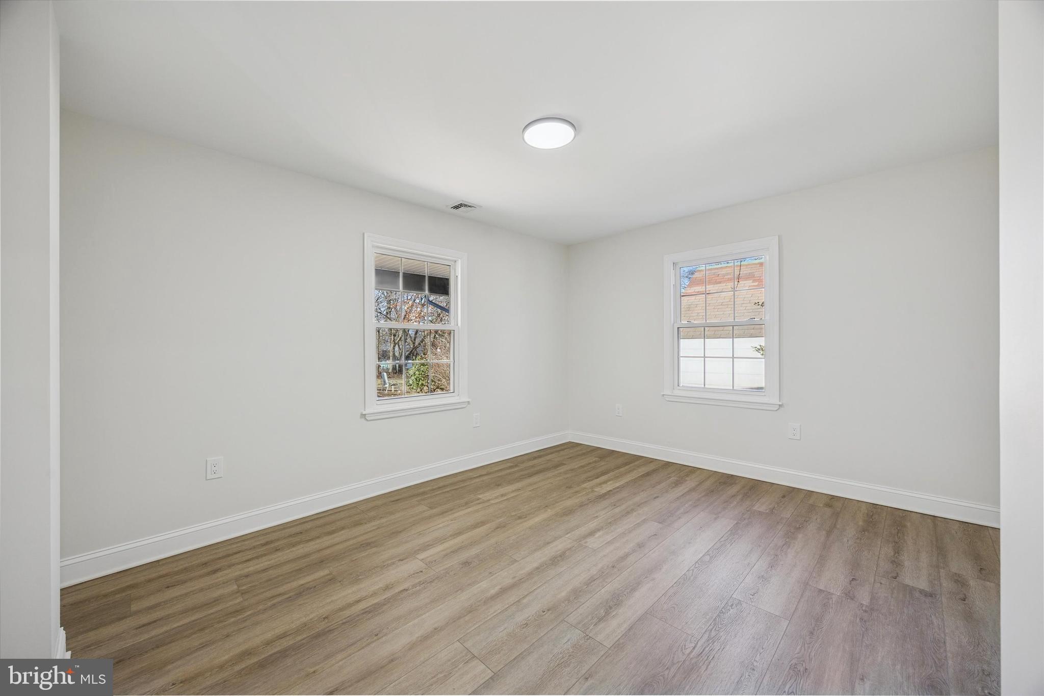 FEASTERVILLE - Residential