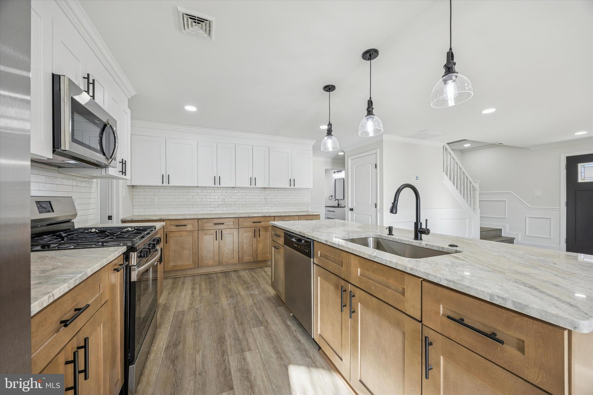 FEASTERVILLE - Residential