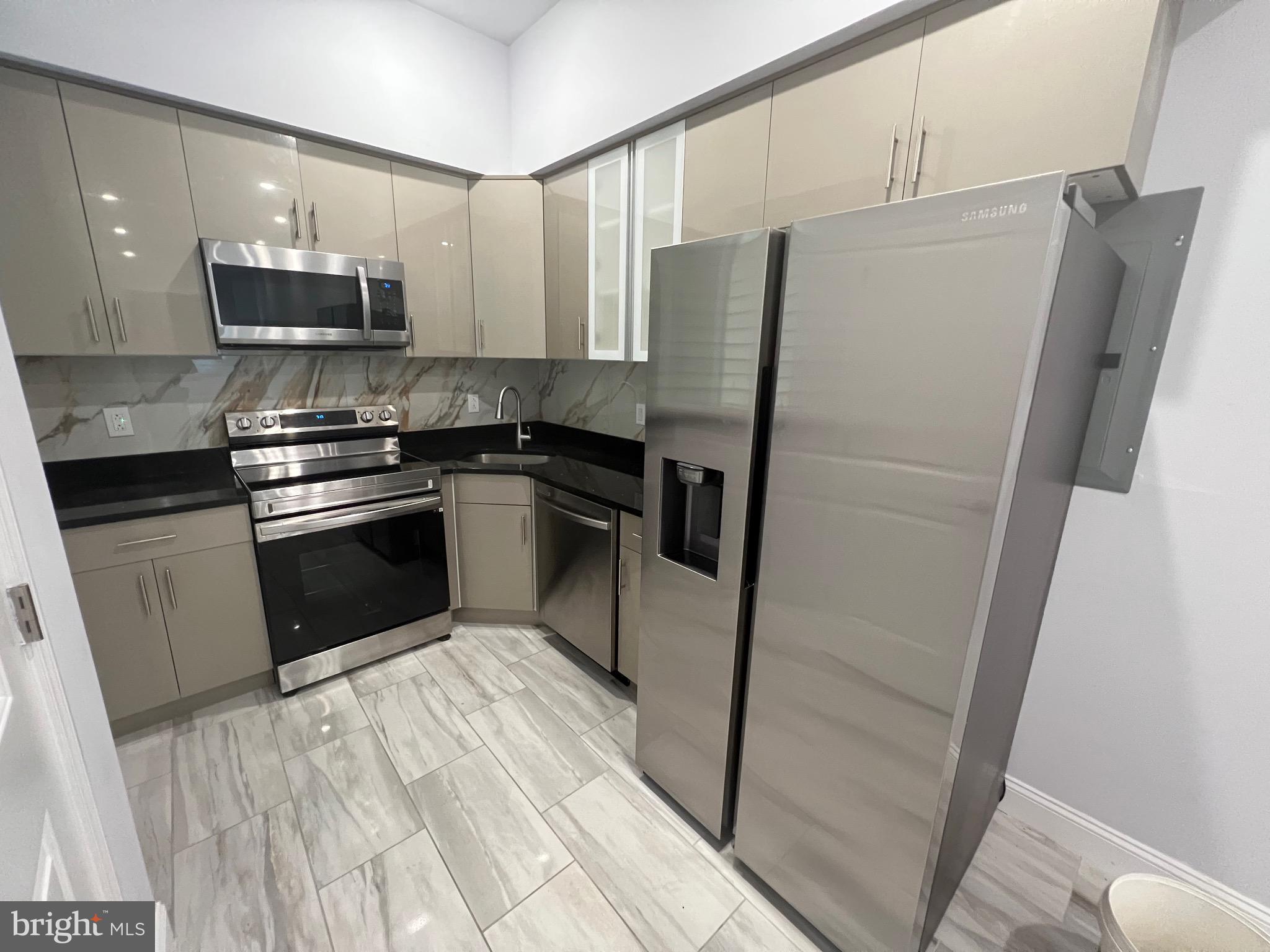 WEST POPLAR - Residential Lease