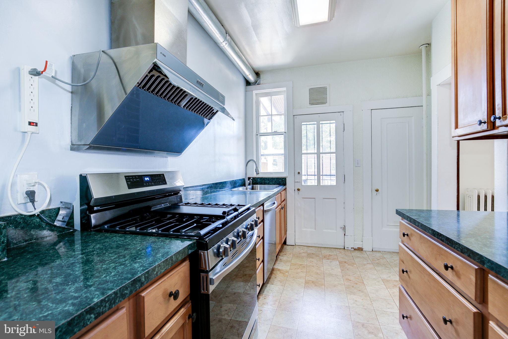 WYMAN PARK HAMPDEN - Residential