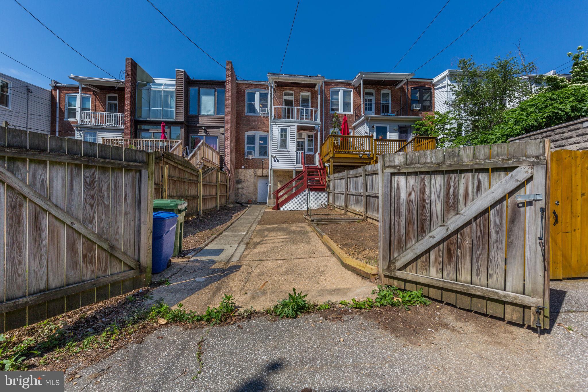 WYMAN PARK HAMPDEN - Residential