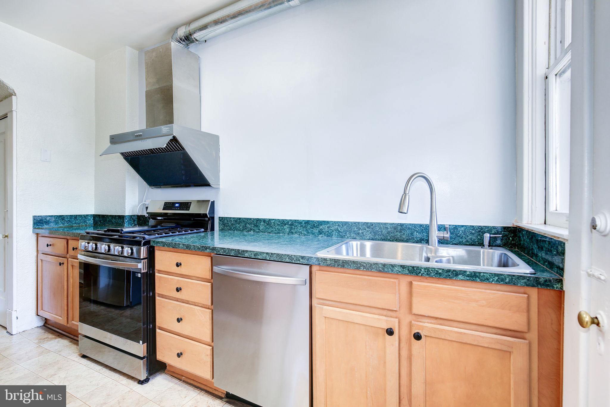 WYMAN PARK HAMPDEN - Residential