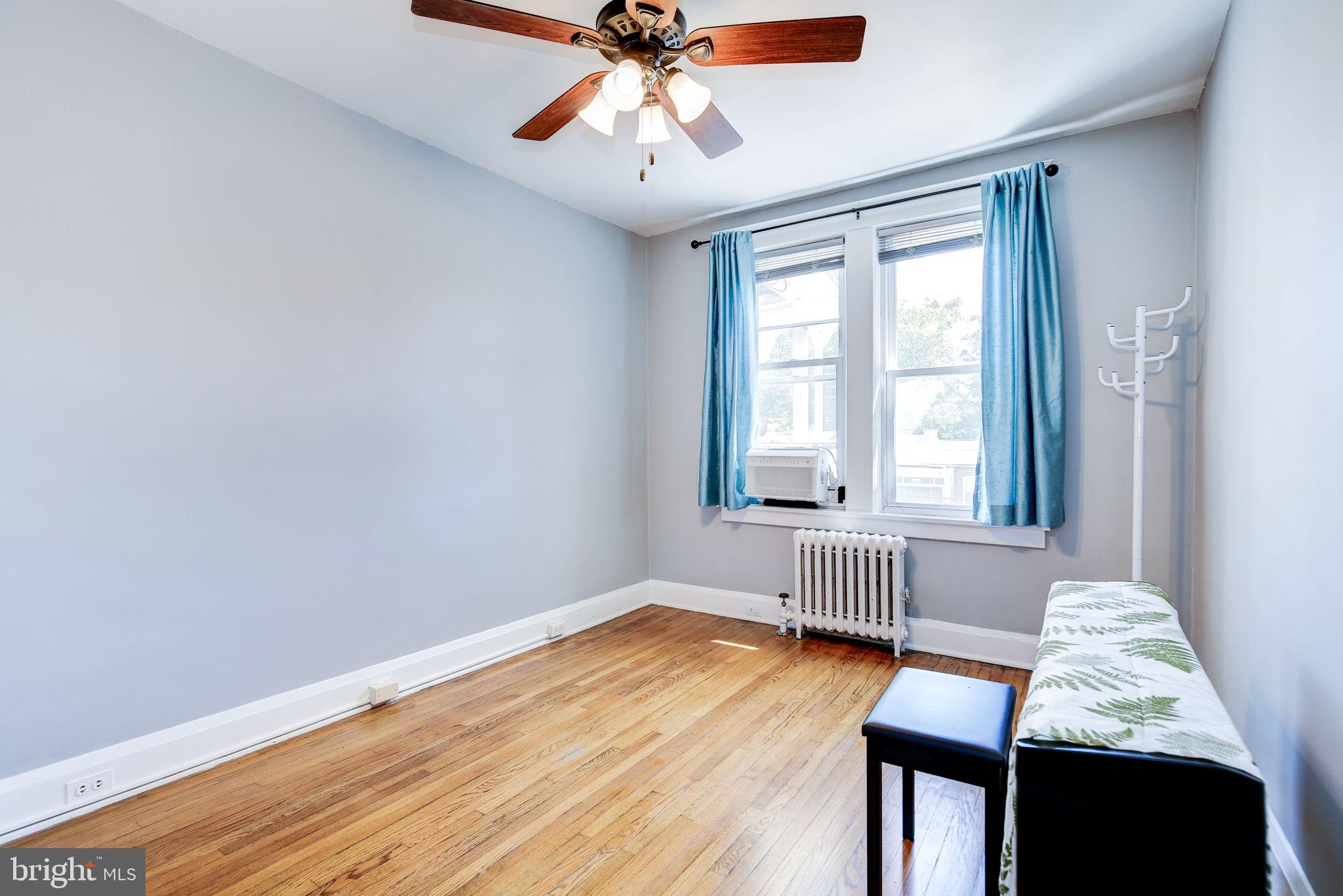 WYMAN PARK HAMPDEN - Residential