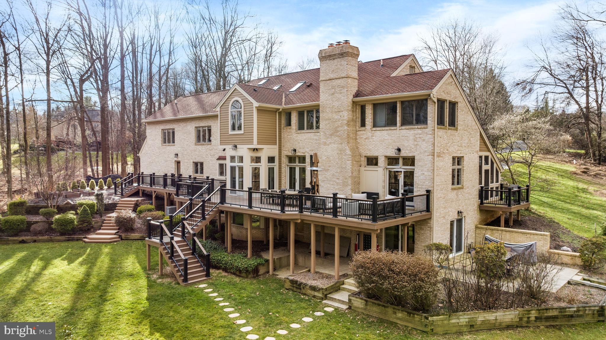 ESTATES AT WORTHINGTON - Residential