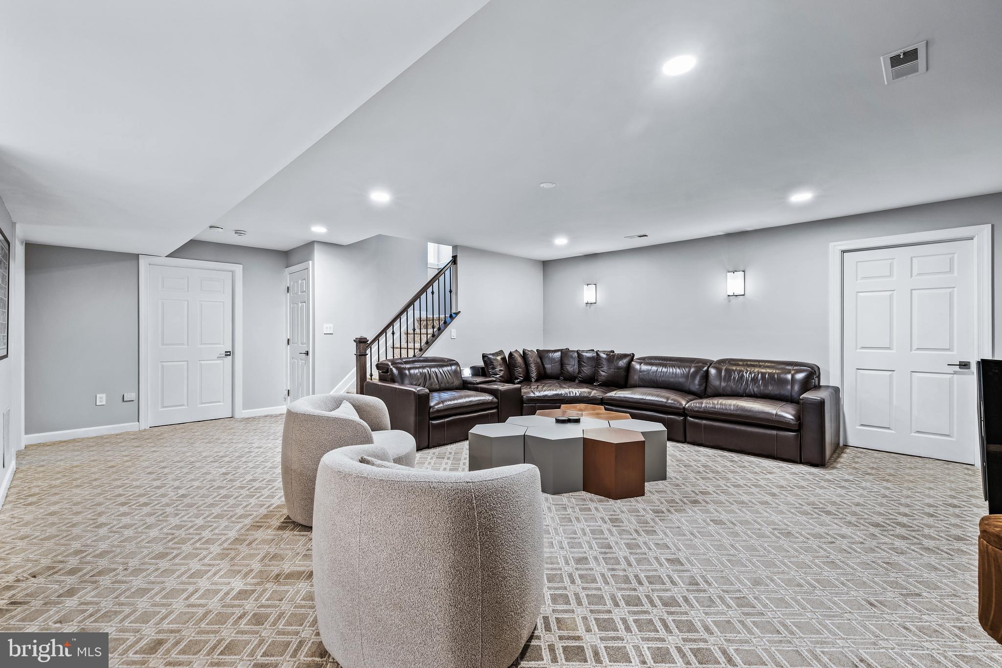 ESTATES AT WORTHINGTON - Residential