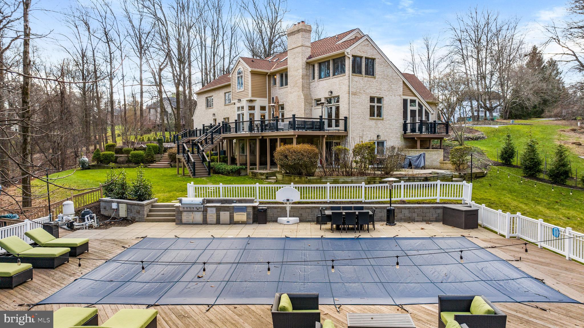 ESTATES AT WORTHINGTON - Residential