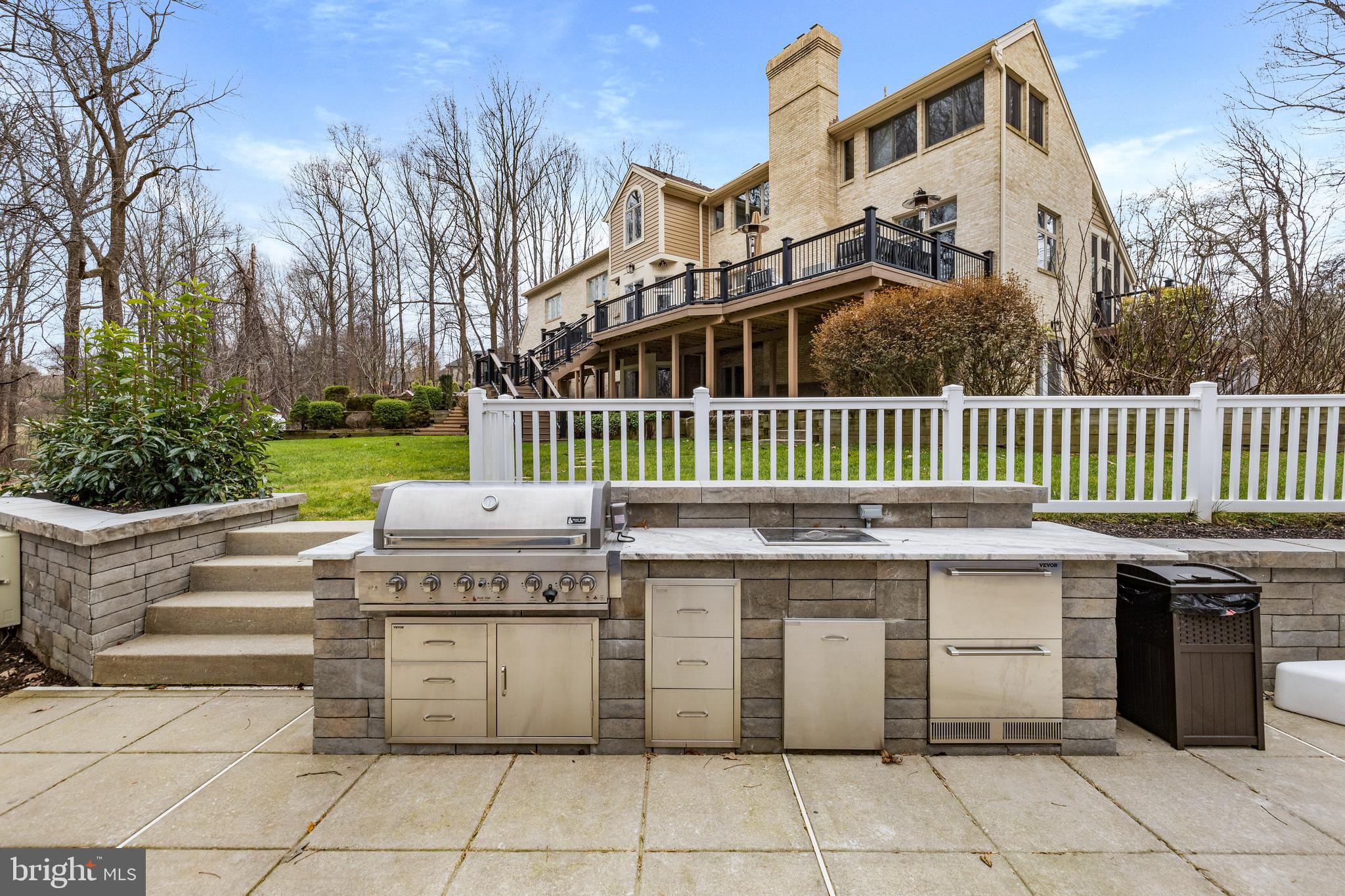 ESTATES AT WORTHINGTON - Residential