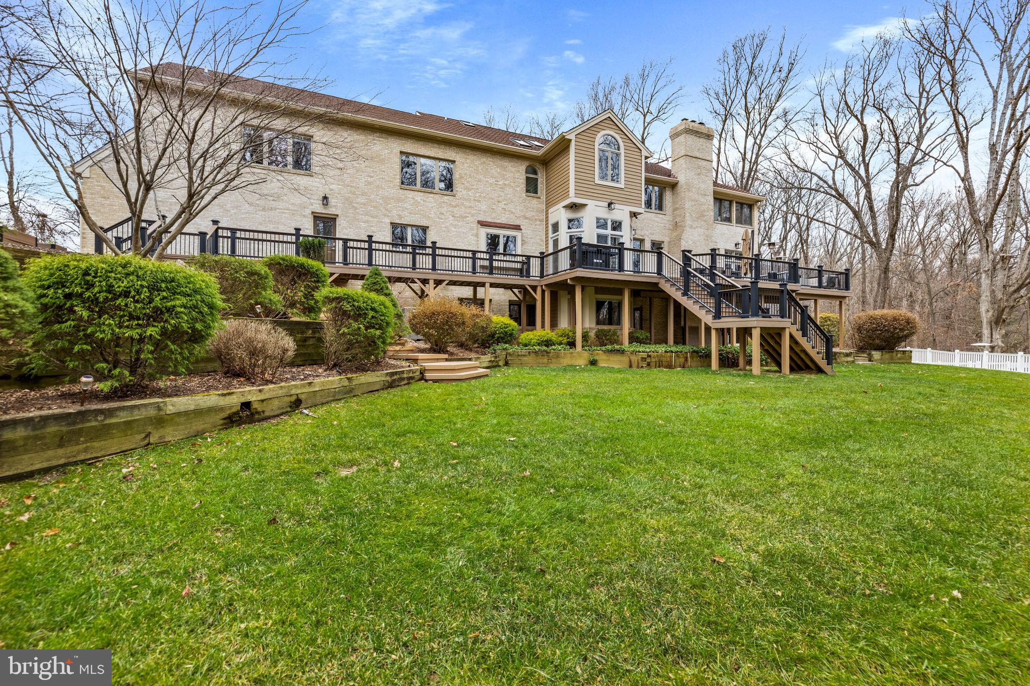 ESTATES AT WORTHINGTON - Residential