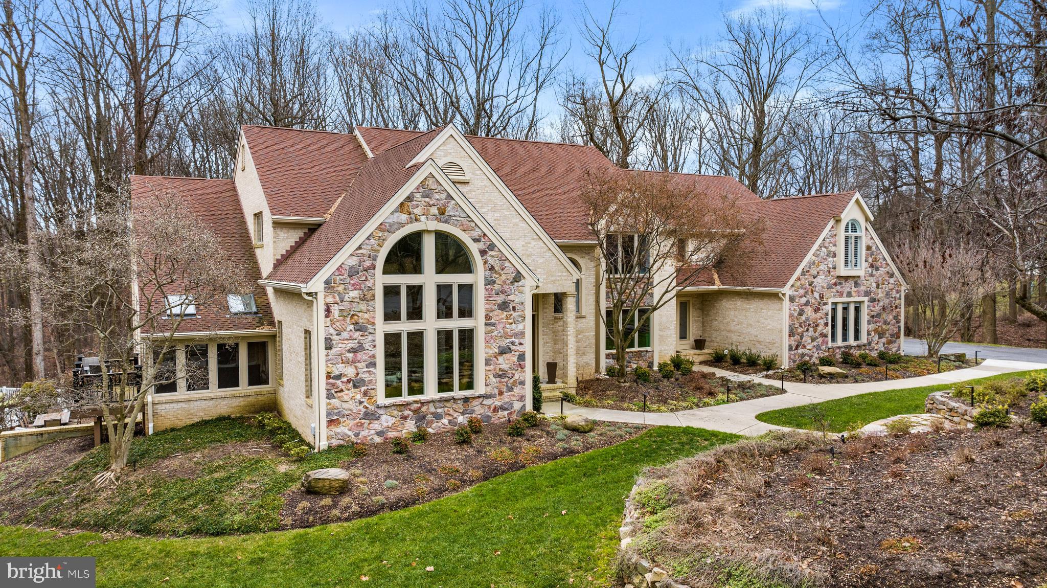 ESTATES AT WORTHINGTON - Residential