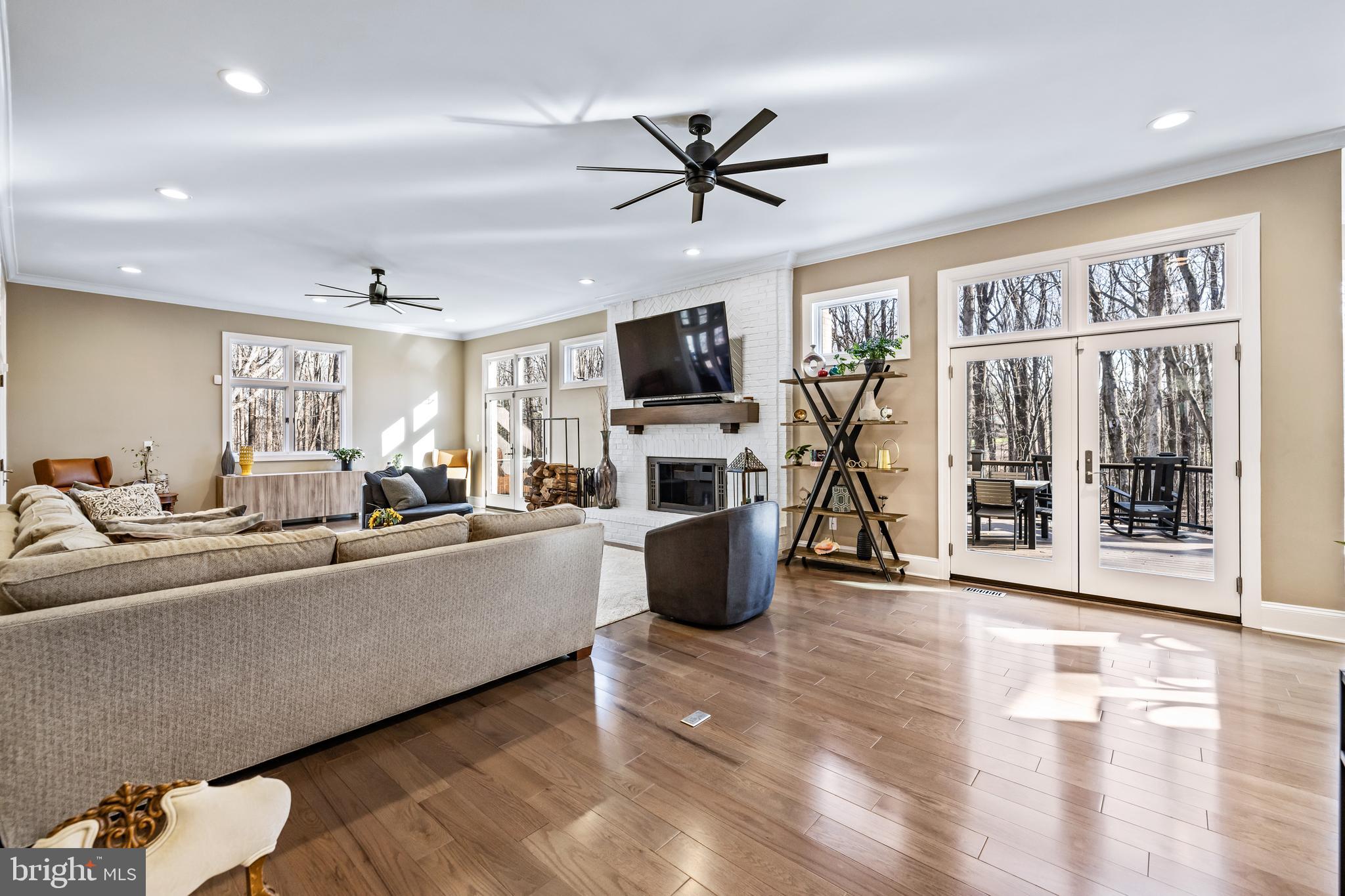 ESTATES AT WORTHINGTON - Residential