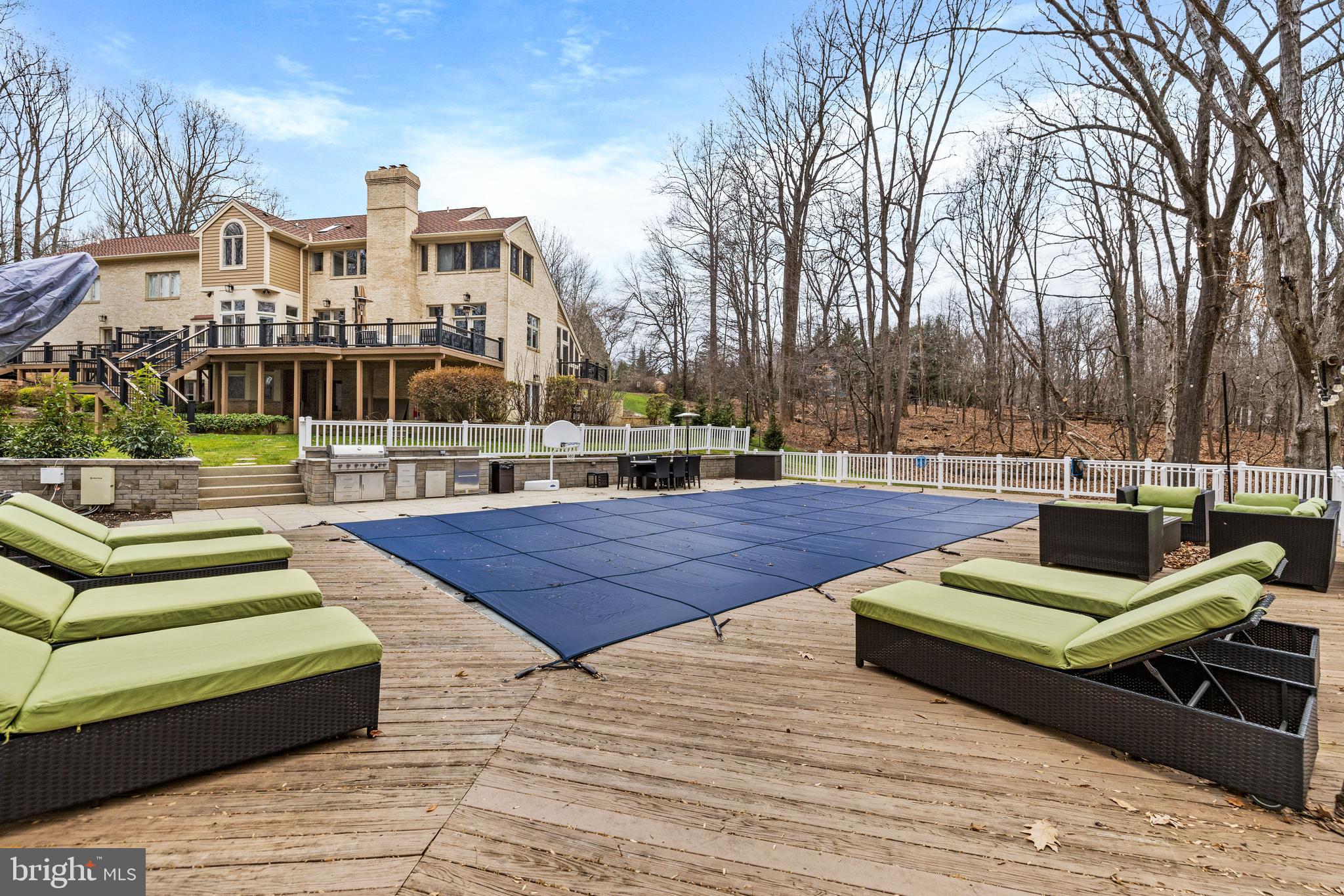 ESTATES AT WORTHINGTON - Residential