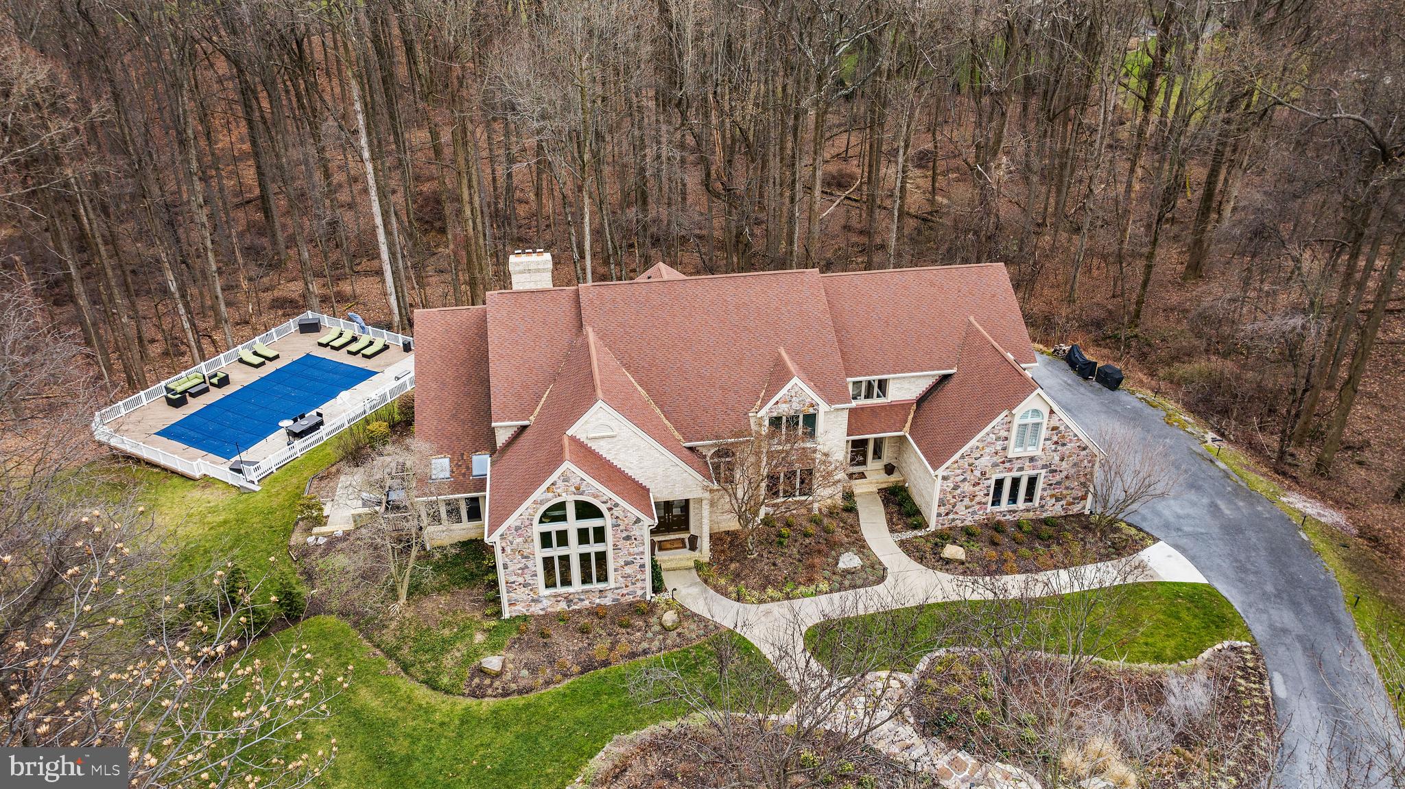 ESTATES AT WORTHINGTON - Residential