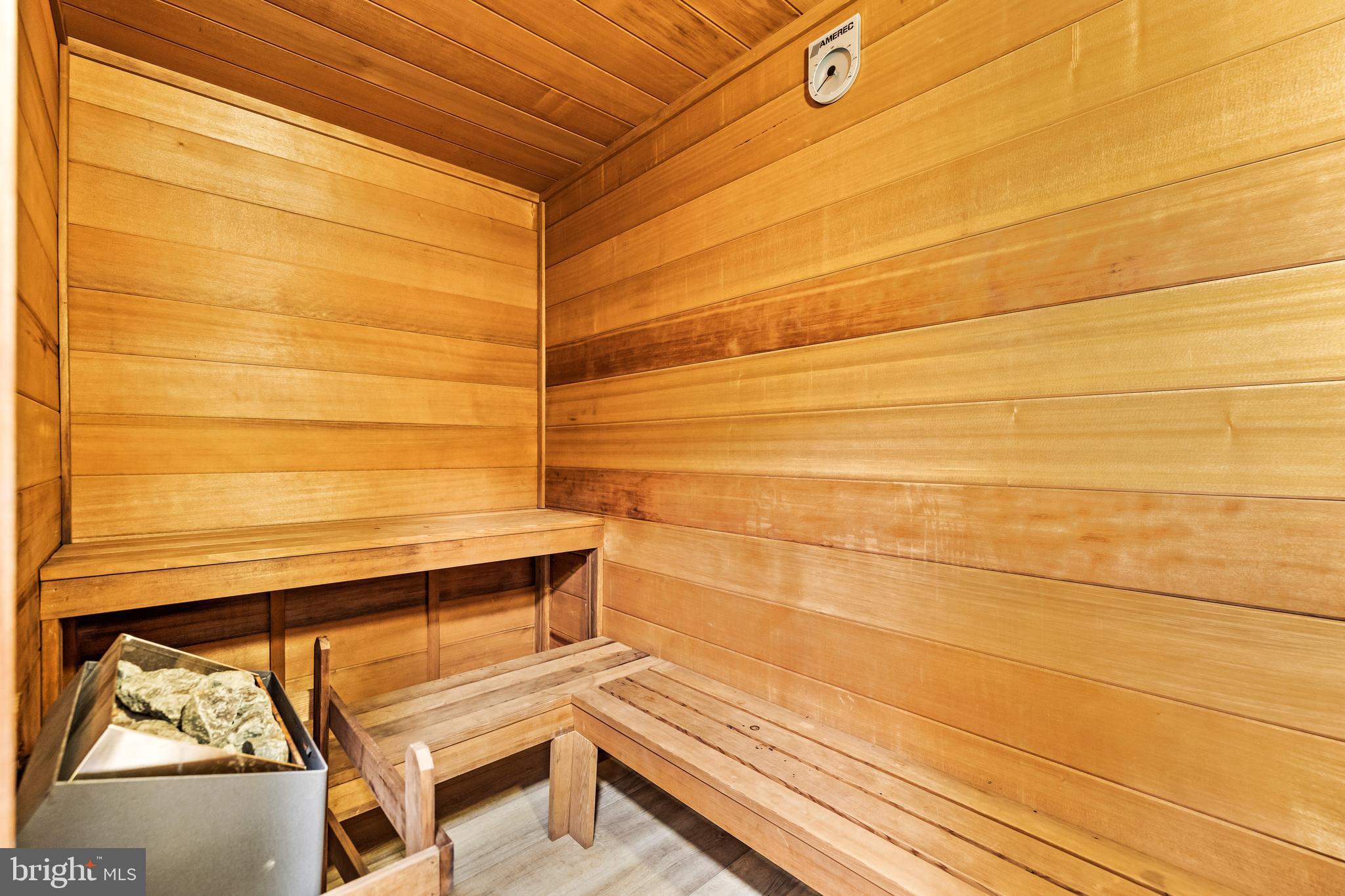 ESTATES AT WORTHINGTON - Residential