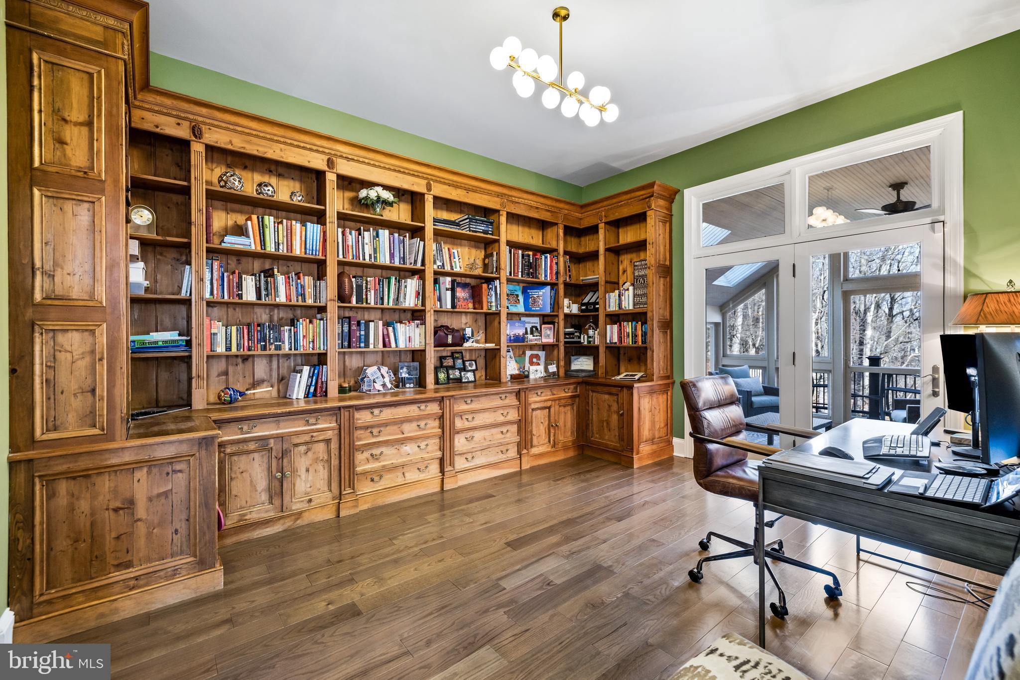 ESTATES AT WORTHINGTON - Residential