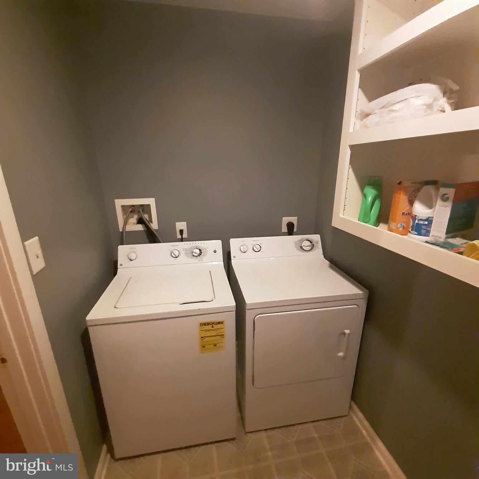 MARSHALL SQUARE - Residential