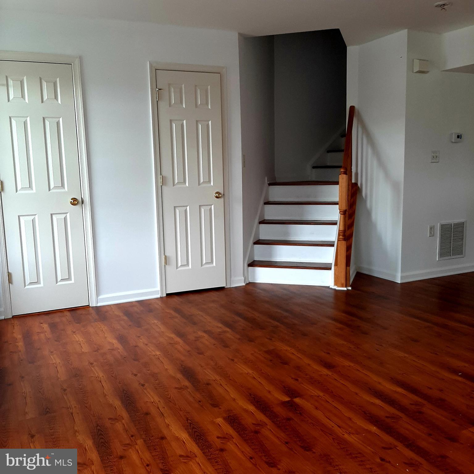 MARSHALL SQUARE - Residential