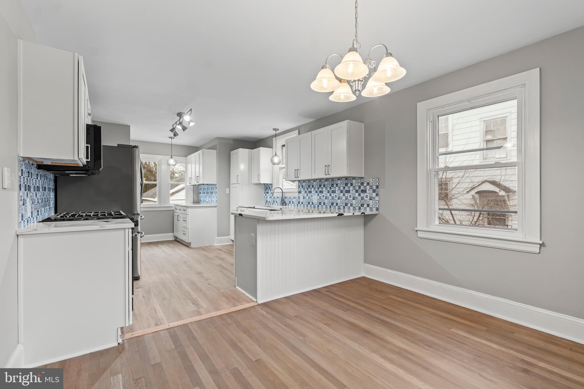 HALFWAY - Residential