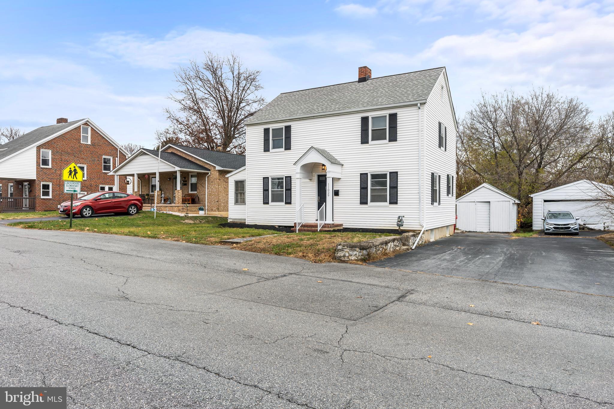 HALFWAY - Residential