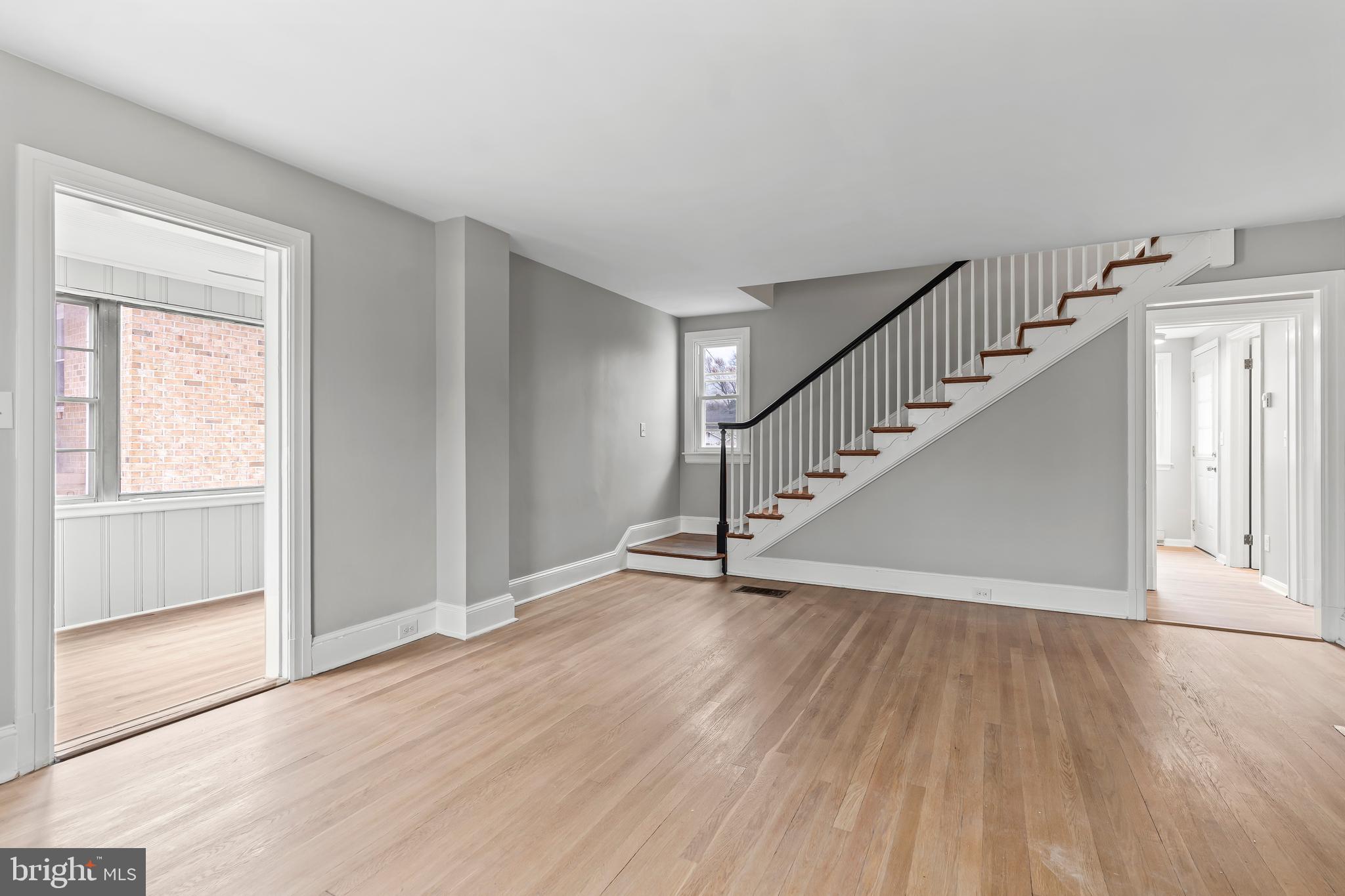 HALFWAY - Residential