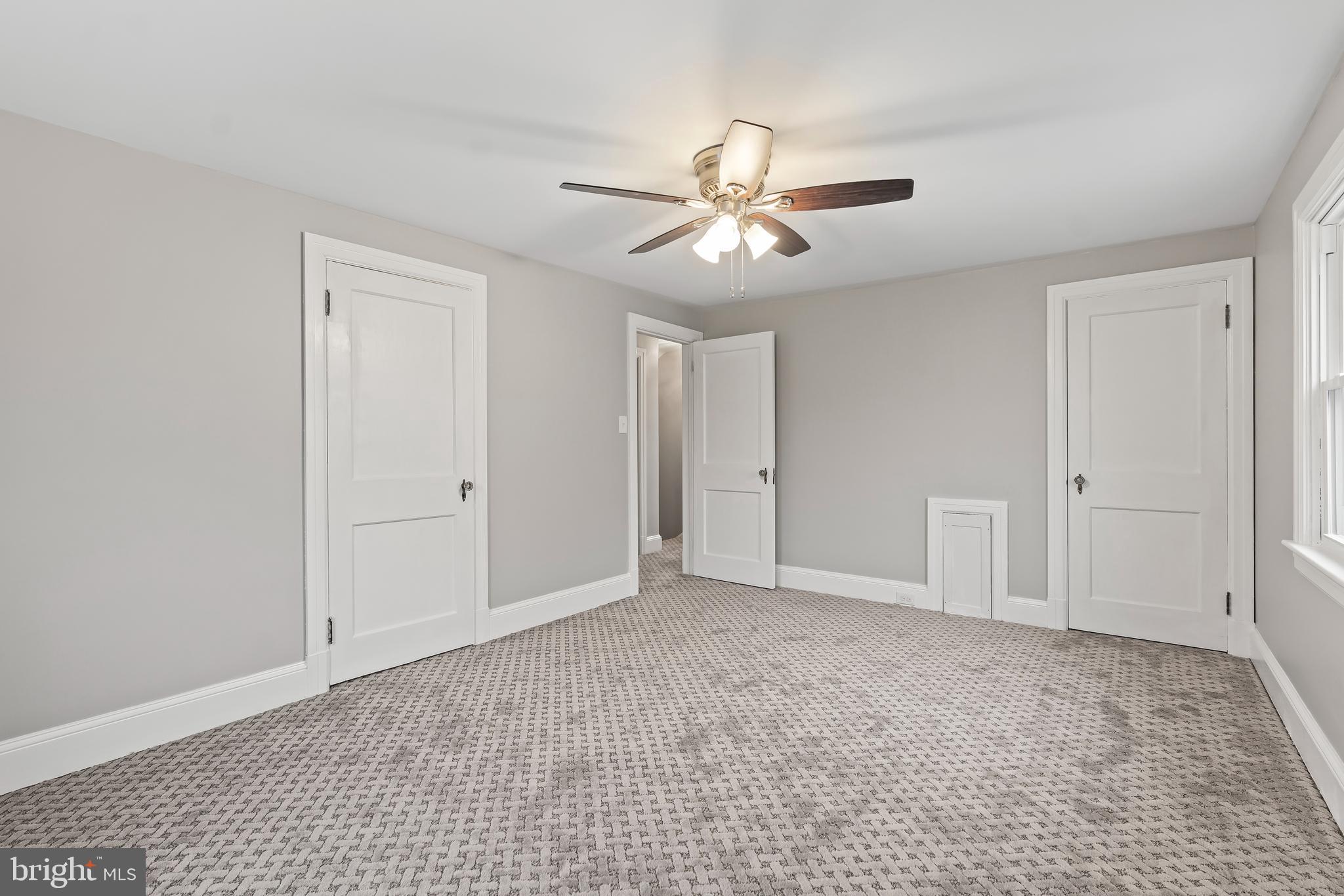 HALFWAY - Residential