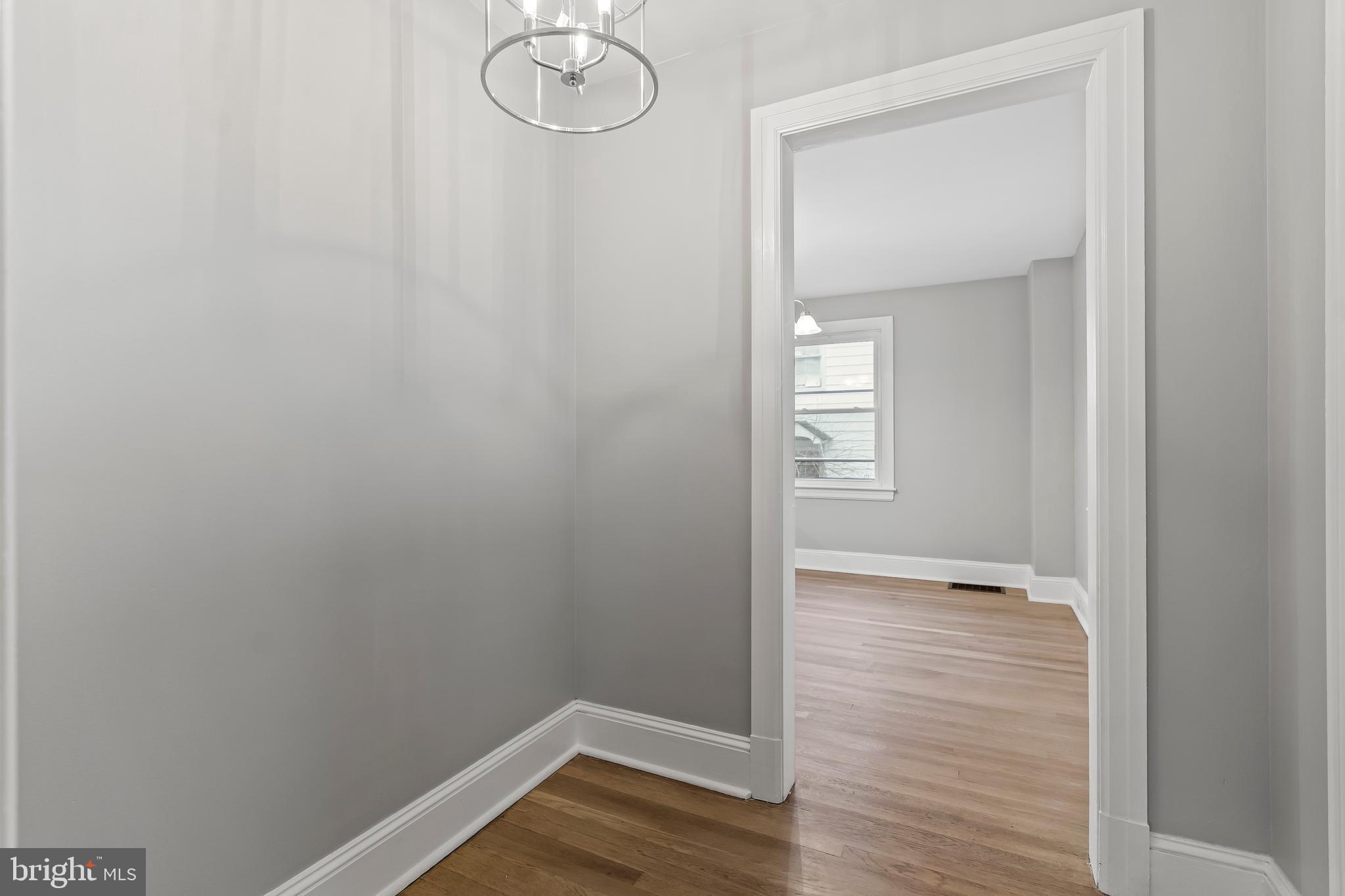 HALFWAY - Residential